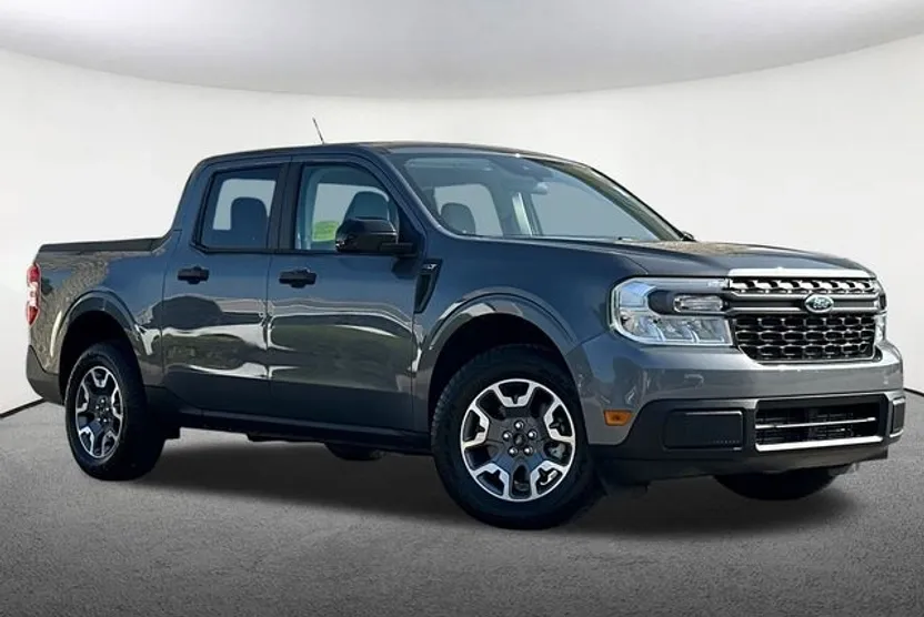 2024 Ford Maverick XLT photo 1