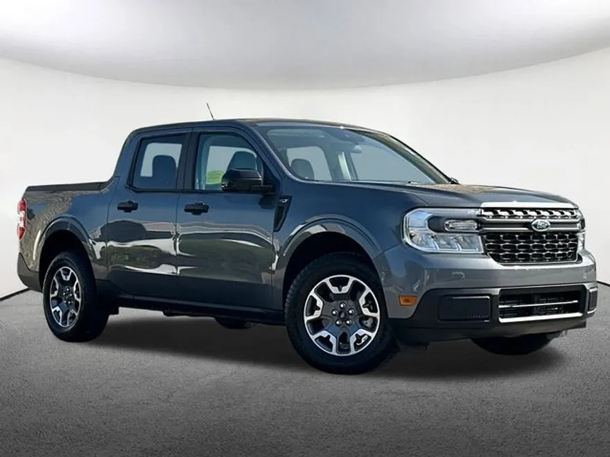 2024 Ford Maverick XLT photo 1