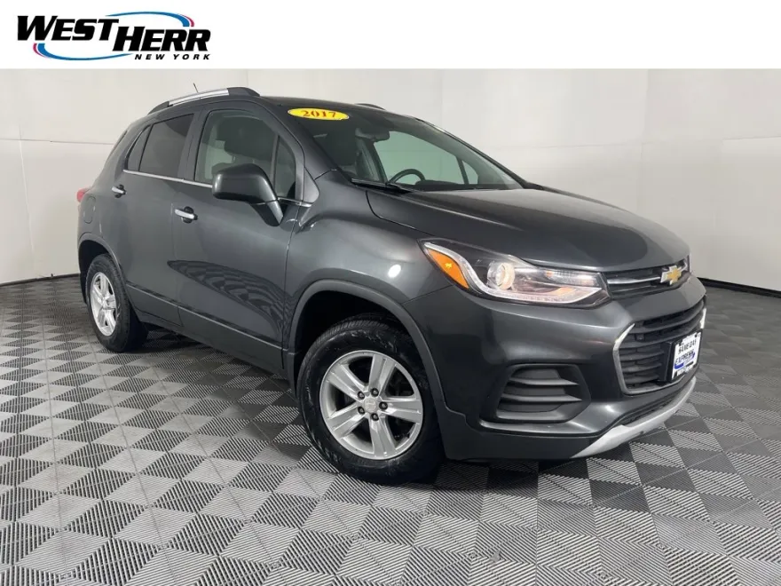 2017 Chevrolet Trax LT photo 1
