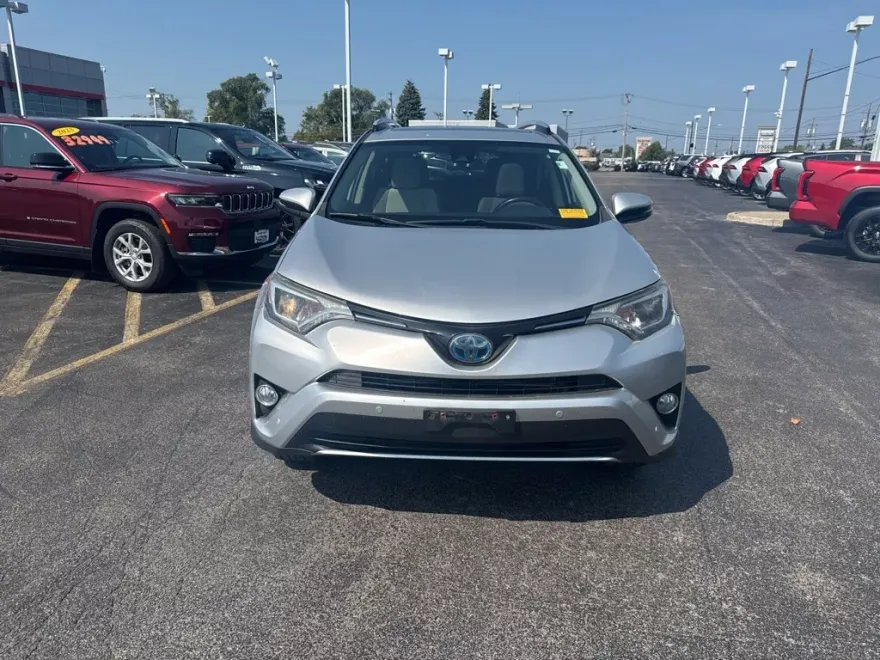 2016 Toyota RAV4 Hybrid XLE photo 1