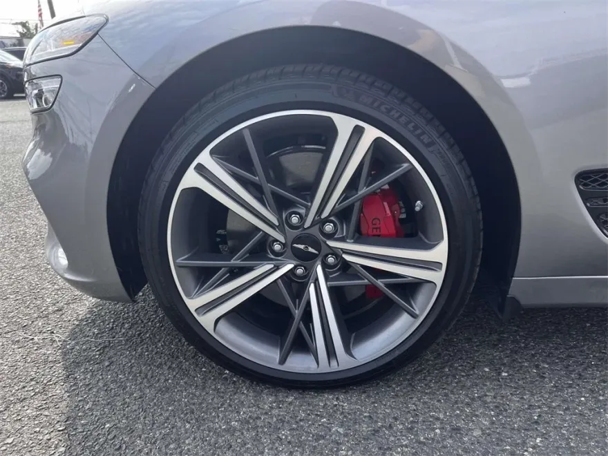 2025 Genesis G70 3.3T Sport Advanced photo 6