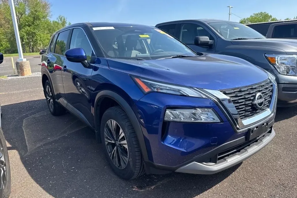2023 Nissan Rogue SV photo 1
