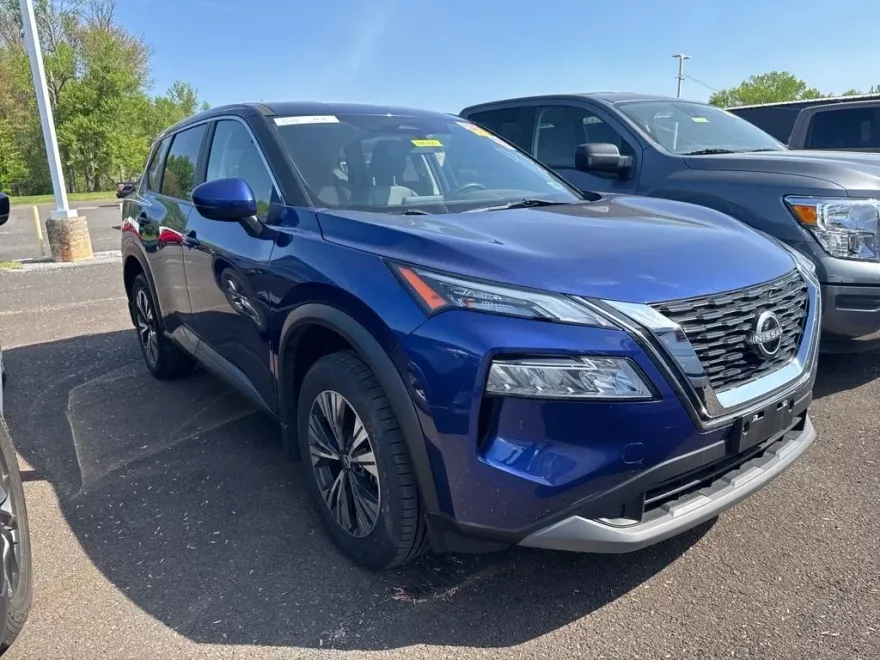 2023 Nissan Rogue SV photo 1