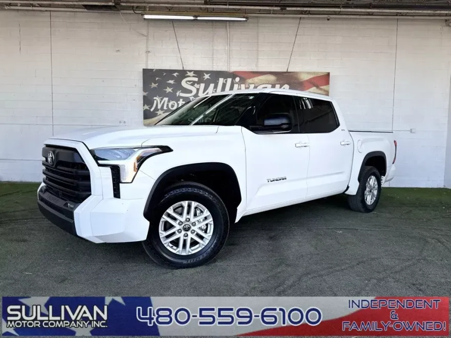 2022 Toyota Tundra SR5 photo 1