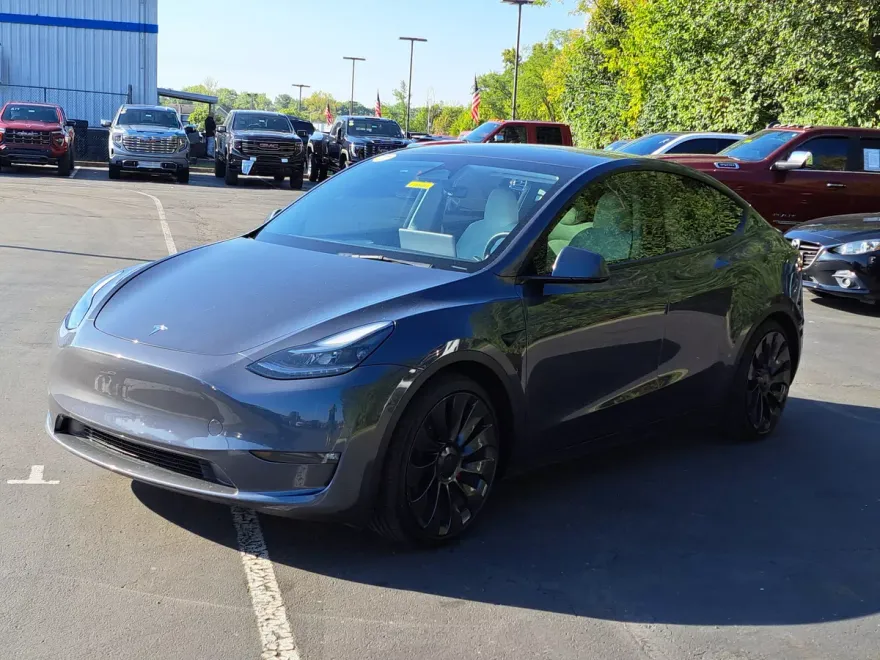 2023 Tesla Model Y Performance photo 1