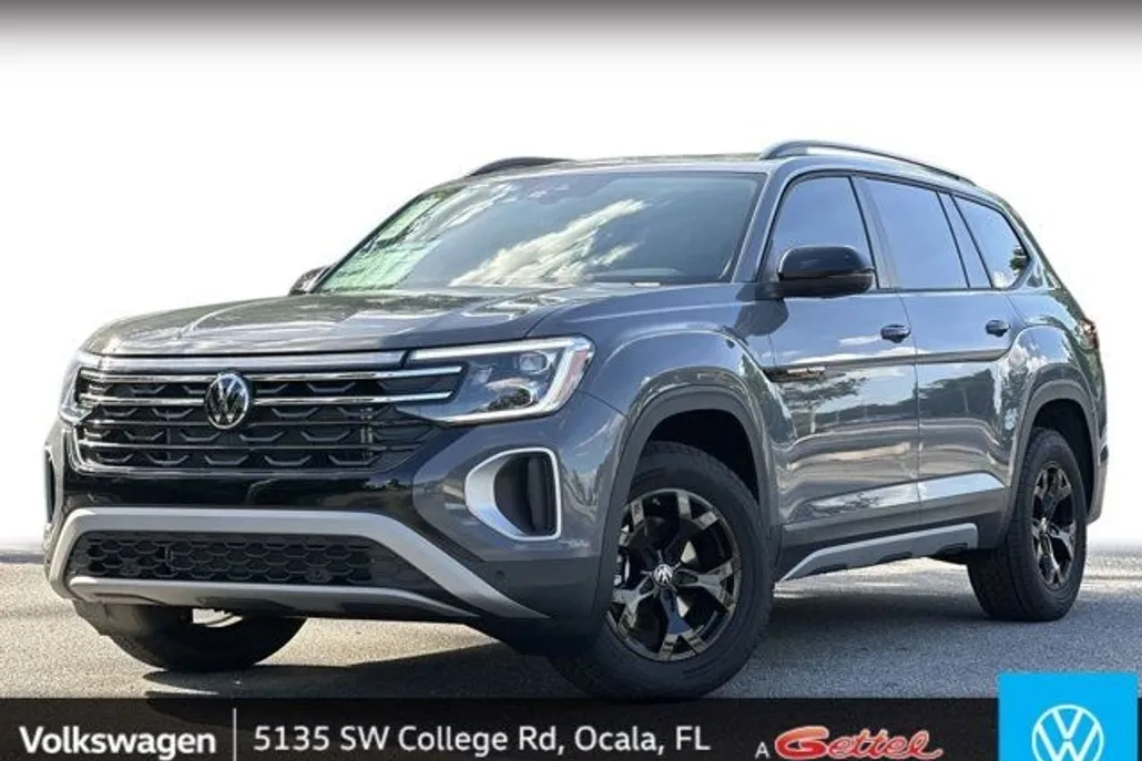 2025 Volkswagen Atlas Peak Edition SE photo 1