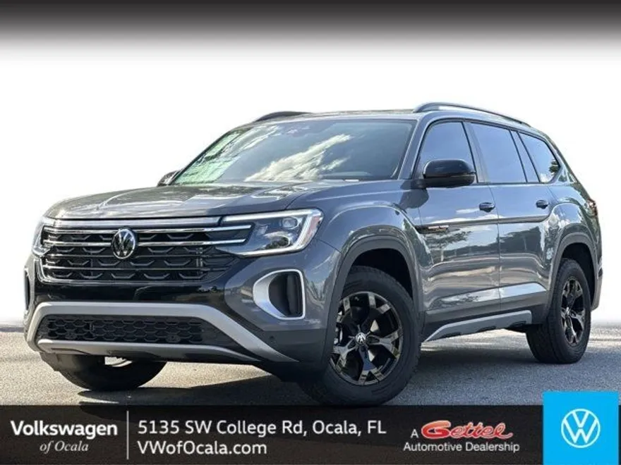 2025 Volkswagen Atlas Peak Edition SE photo 1