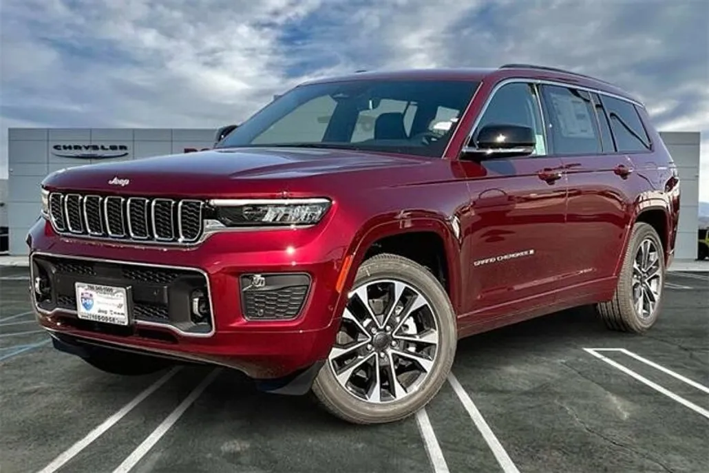 2025 Jeep Grand Cherokee Overland photo 1