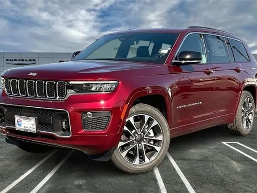 2025 Jeep Grand Cherokee Overland photo 1