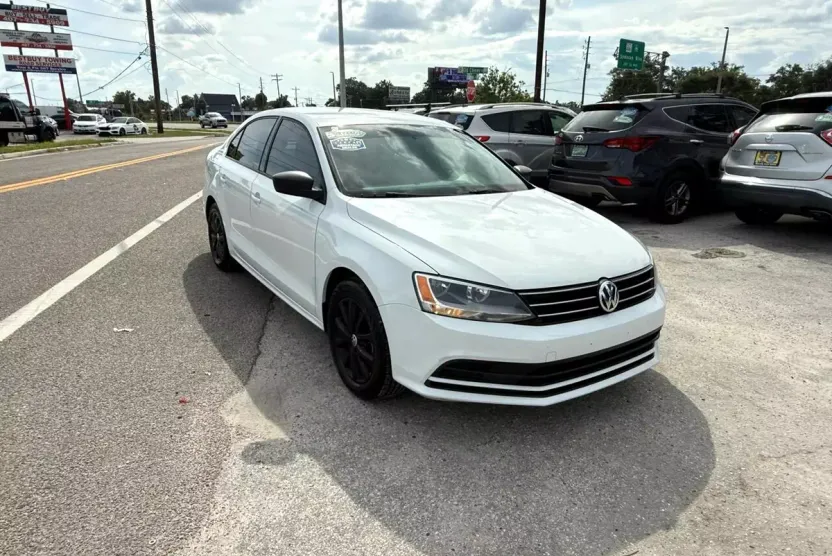 2015 Volkswagen Jetta 1.8T photo 1