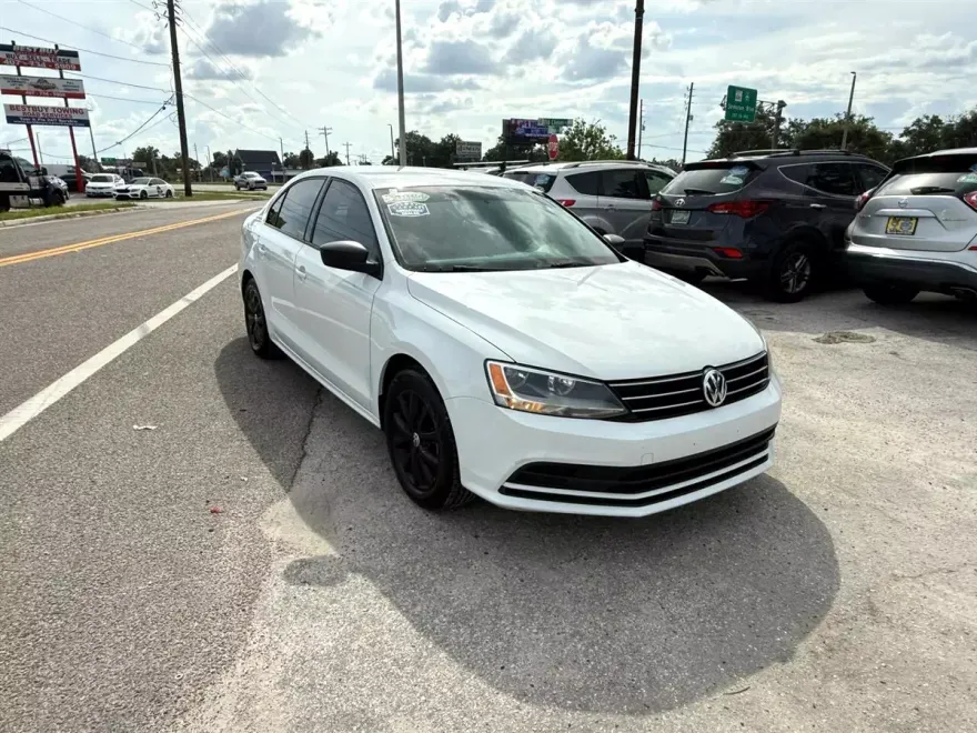 2015 Volkswagen Jetta 1.8T photo 1