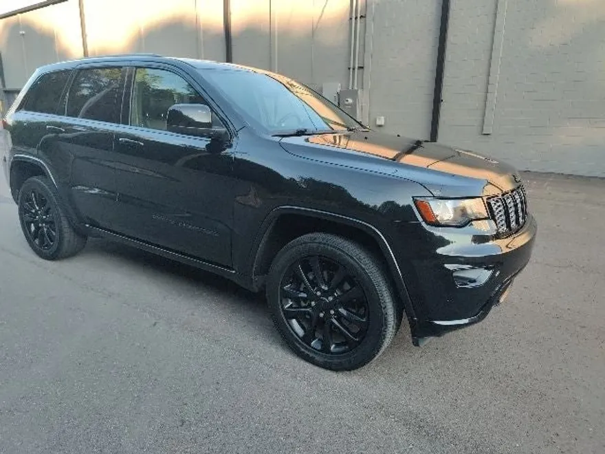 2020 Jeep Grand Cherokee Altitude photo 1