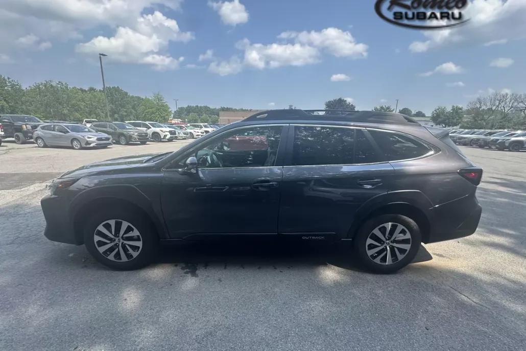 2025 Subaru Crosstrek Premium photo 1