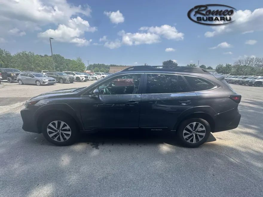 2025 Subaru Crosstrek Premium photo 1
