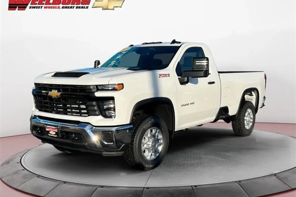 2025 Chevrolet Silverado 3500HD photo 1
