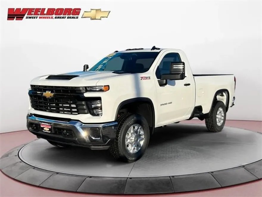 2025 Chevrolet Silverado 3500HD photo 1