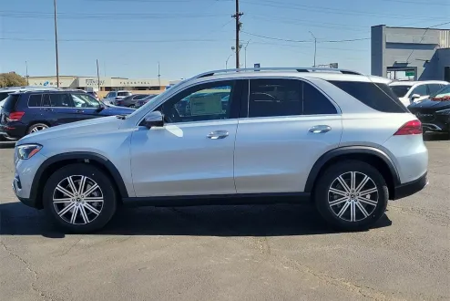 2025 Mercedes Benz GLE 450 4MATIC photo 3