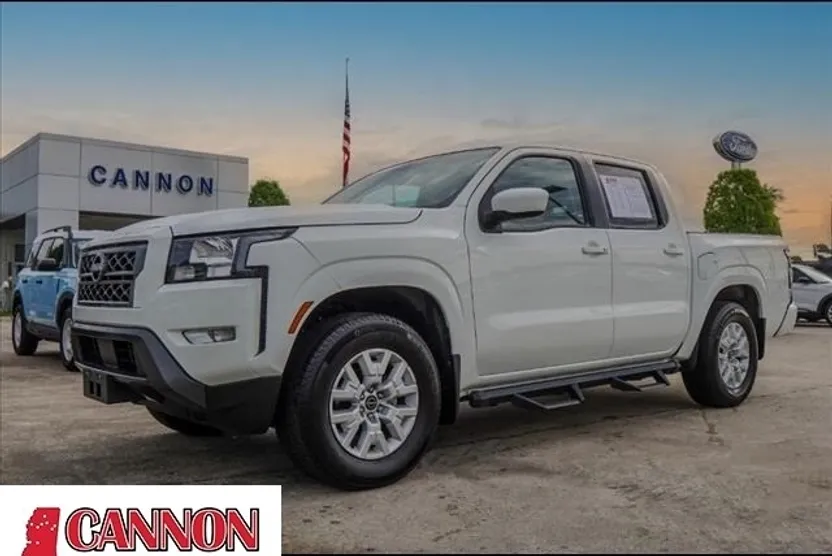 2023 Nissan Frontier SV photo 1