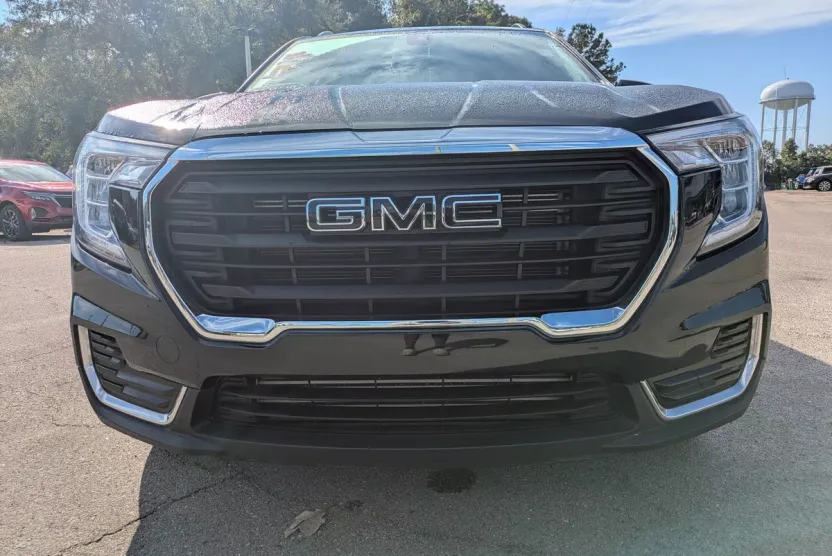2023 Gmc Terrain SLE photo 1