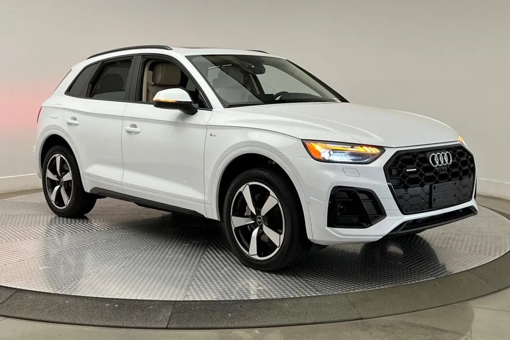 2023 Audi Q5 45 S line Prestige photo 1