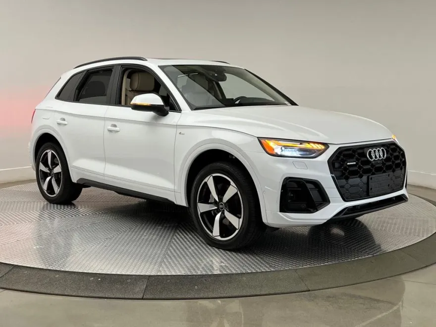 2023 Audi Q5 45 S line Prestige photo 1
