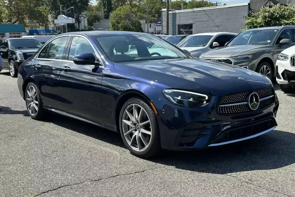 2022 Mercedes Benz E 350 photo 1