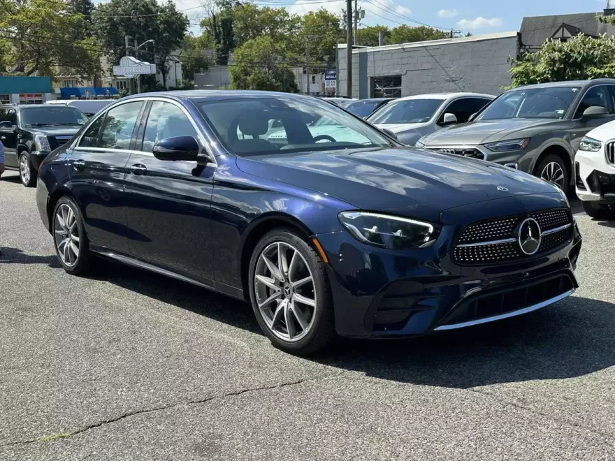 2022 Mercedes Benz E 350 photo 1