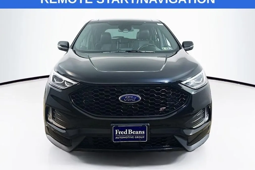 2022 Ford Edge ST photo 1