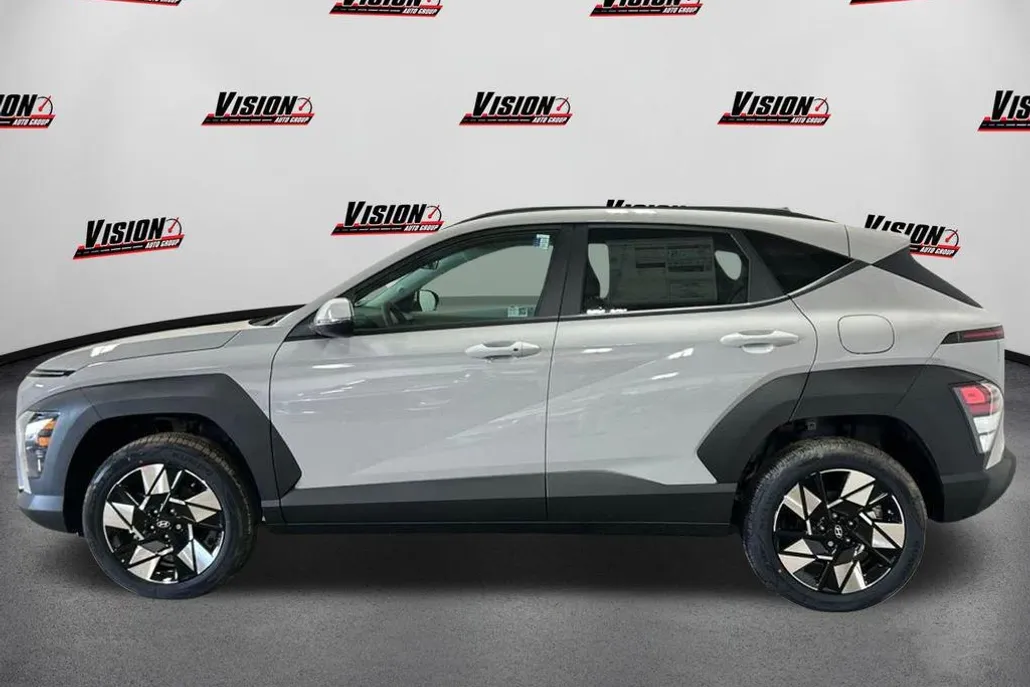 2025 Hyundai Kona SEL photo 1