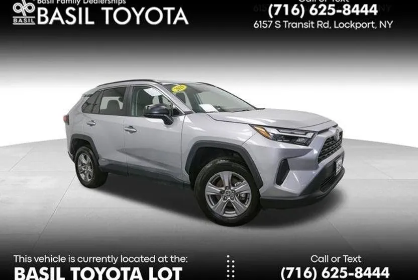 2025 Toyota RAV4 Hybrid LE photo 1