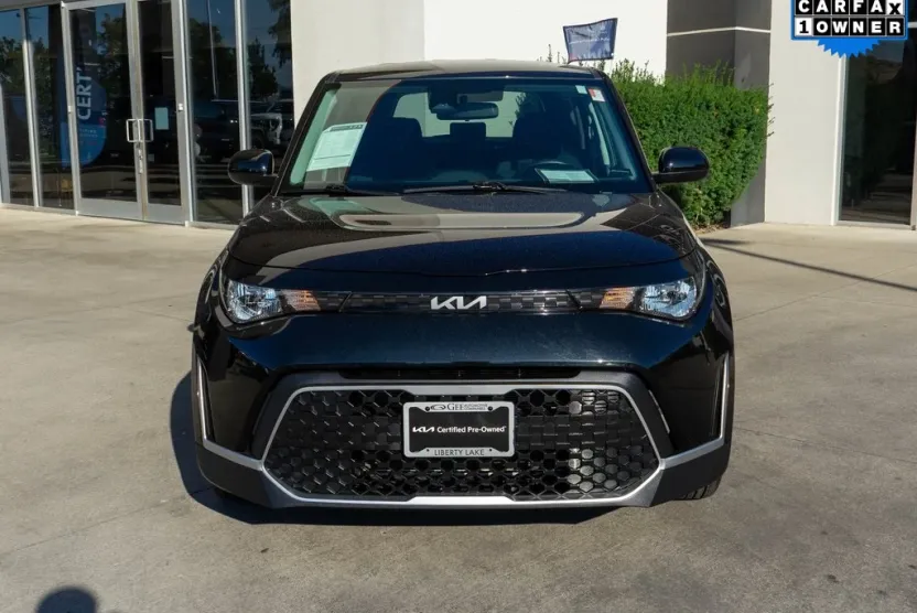 2023 Kia Soul LX photo 1