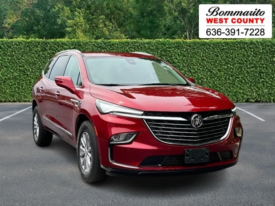 2024 Buick Enclave Essence photo 1