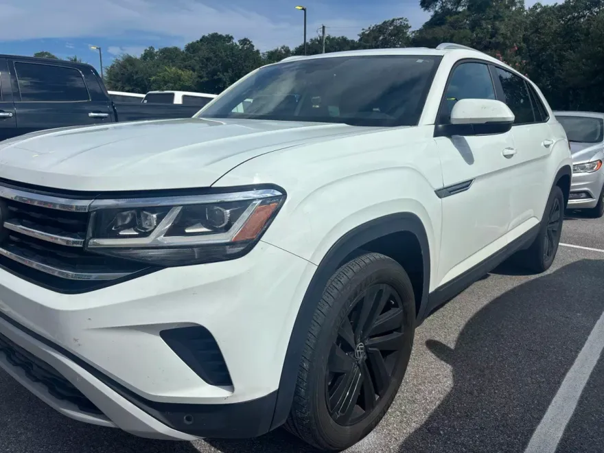 2023 Volkswagen Atlas Cross Sport V6 SE Technology photo 1