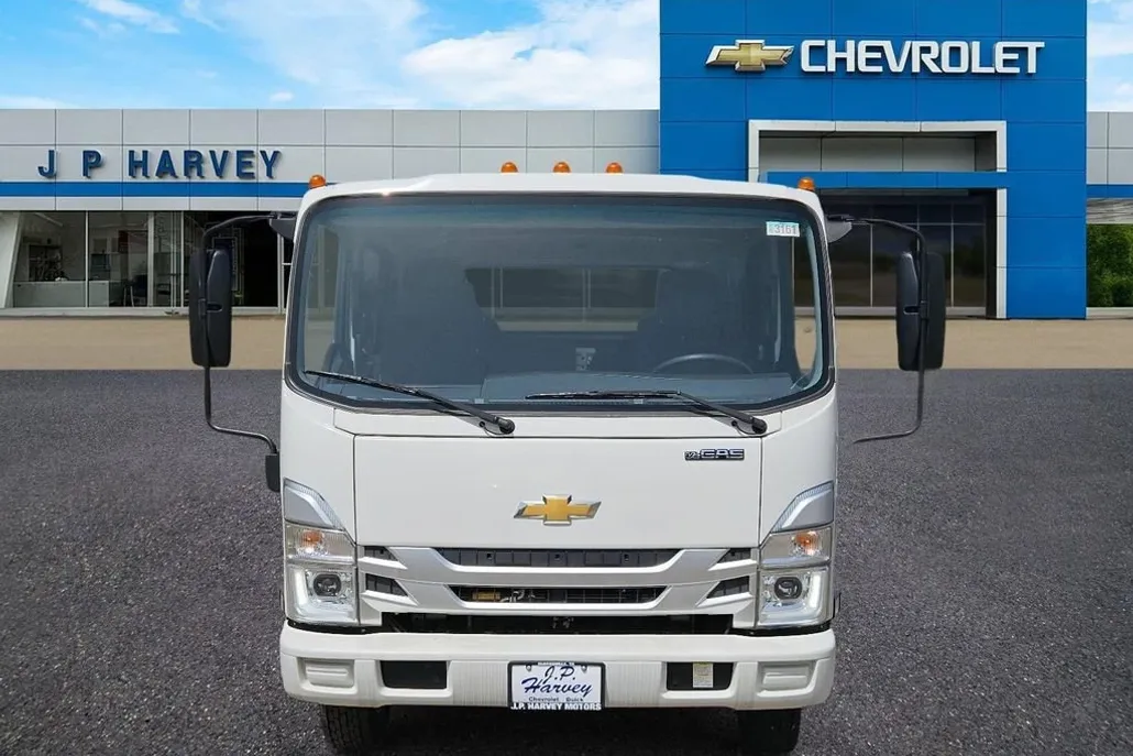 2024 Chevrolet Silverado 4500HD photo 1