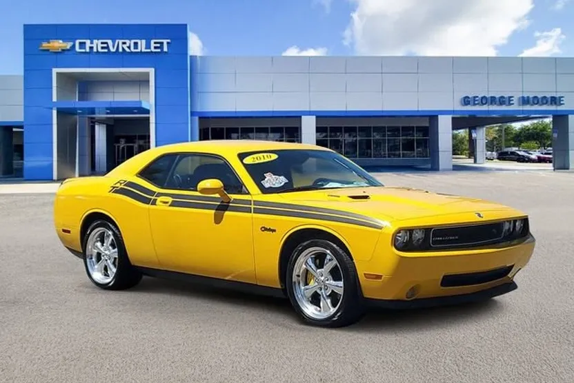 2010 Dodge Challenger R/T Classic photo 1