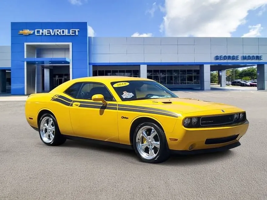 2010 Dodge Challenger R/T Classic photo 1