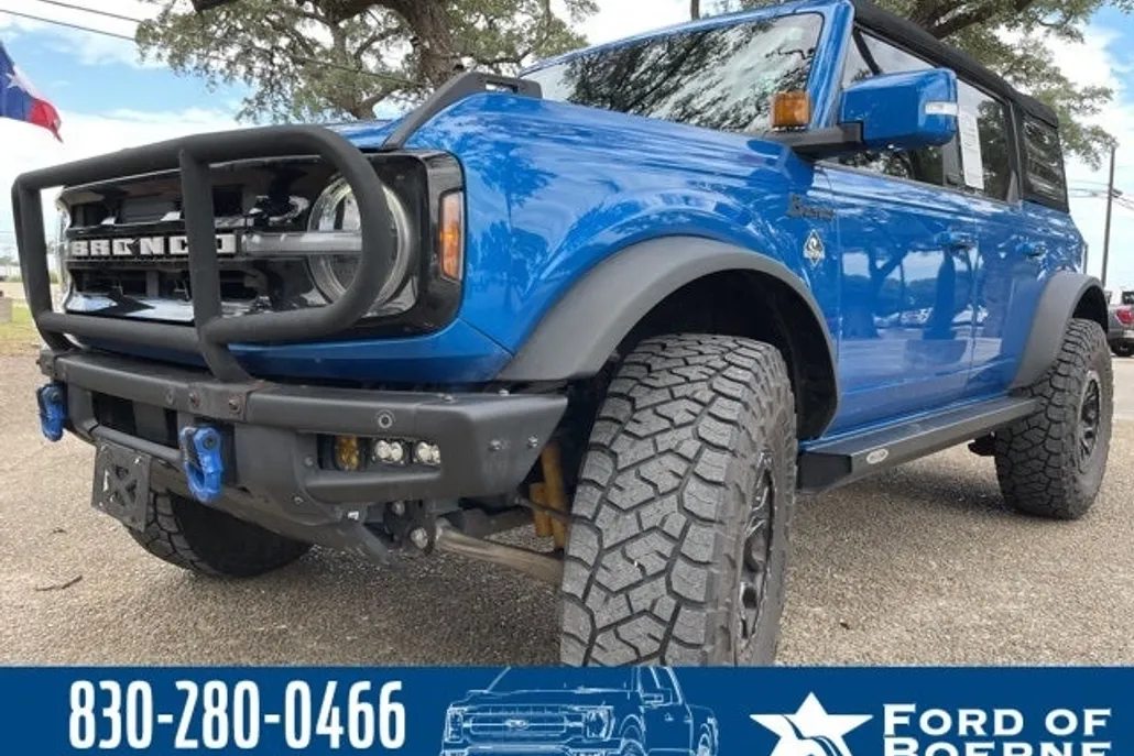 2023 Ford Bronco Outer Banks photo 1
