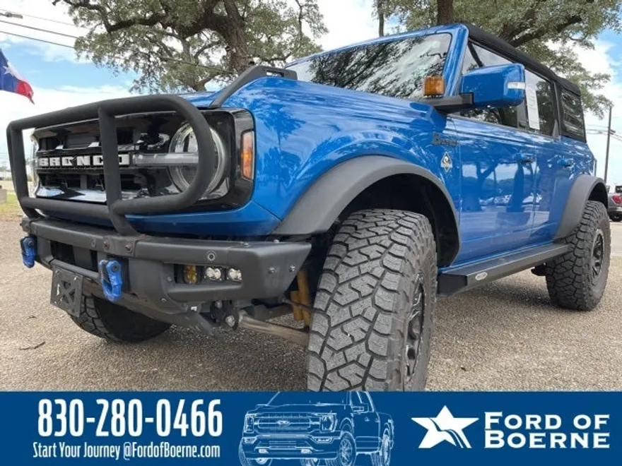 2023 Ford Bronco Outer Banks photo 1