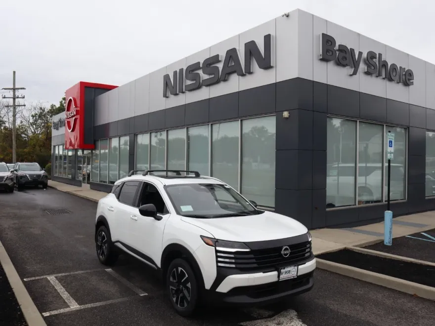 2026 Nissan Kicks SV photo 1
