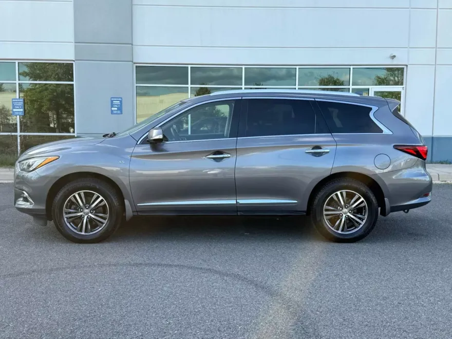 2017 Infiniti QX60 3.5 photo 1