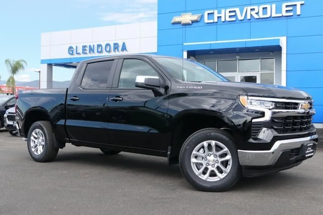 2026 Chevrolet Silverado 1500 LT photo 1