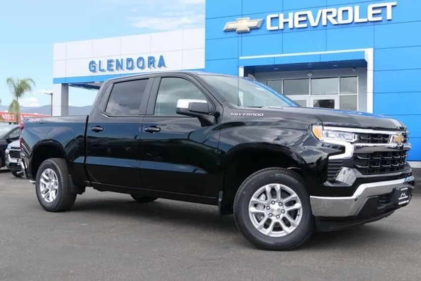 2026 Chevrolet Silverado 1500 LT photo 1
