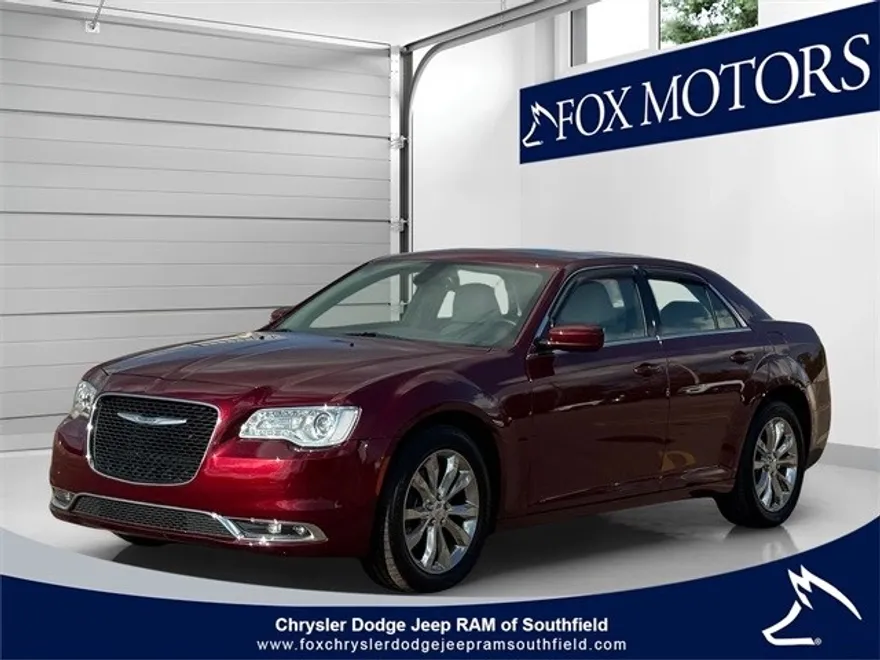 2016 Chrysler 300 Limited photo 1