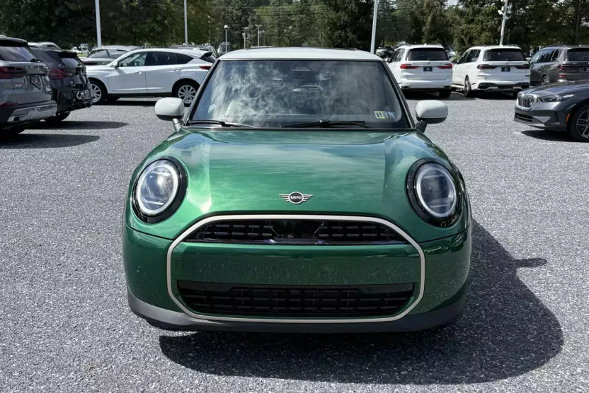 2026 Mini Cooper 2 Door Hardtop Signature photo 1