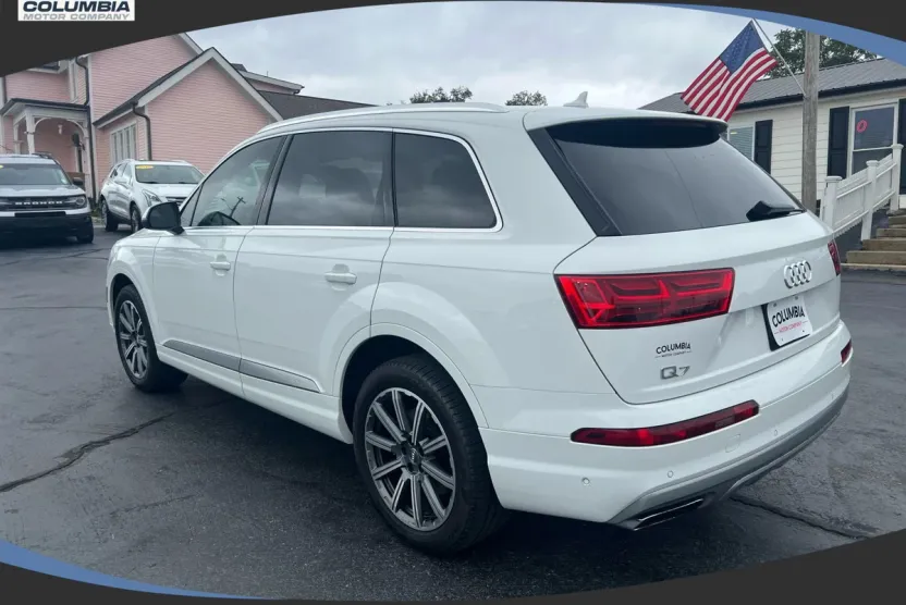 2019 Audi Q7 45 Premium Plus photo 1
