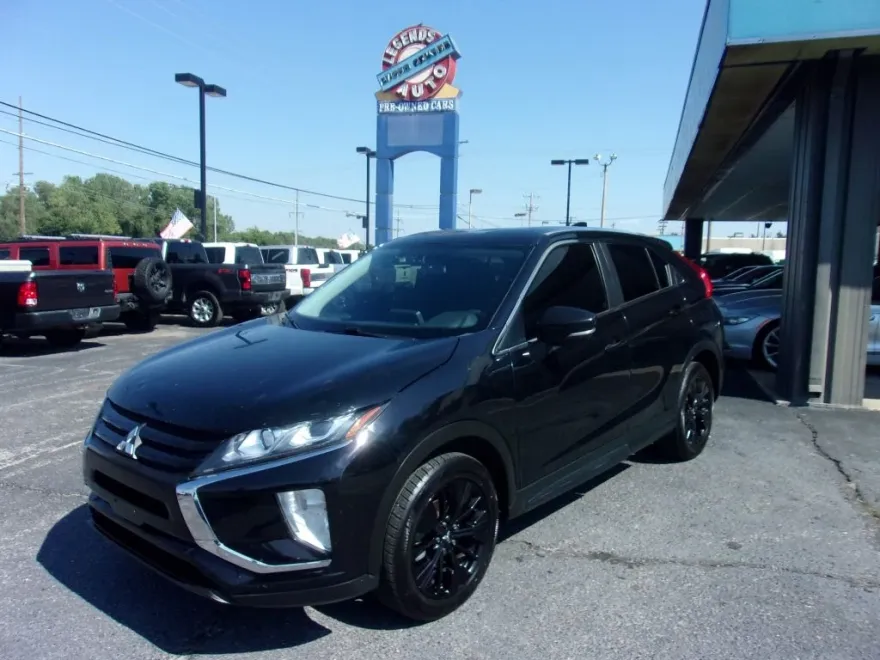 2018 Mitsubishi Eclipse Cross LE photo 1