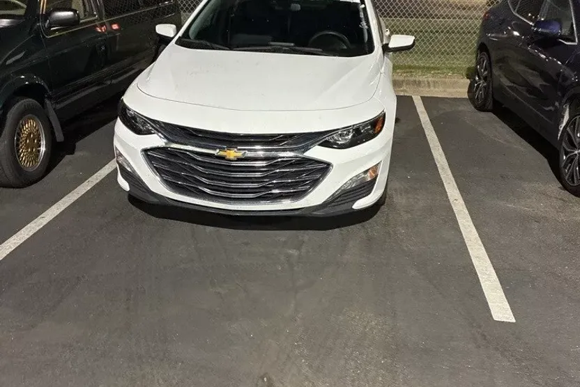 2024 Chevrolet Malibu 1LT photo 1