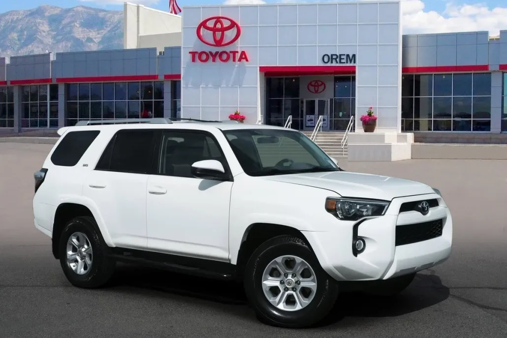 2018 Toyota 4Runner SR5 photo 1