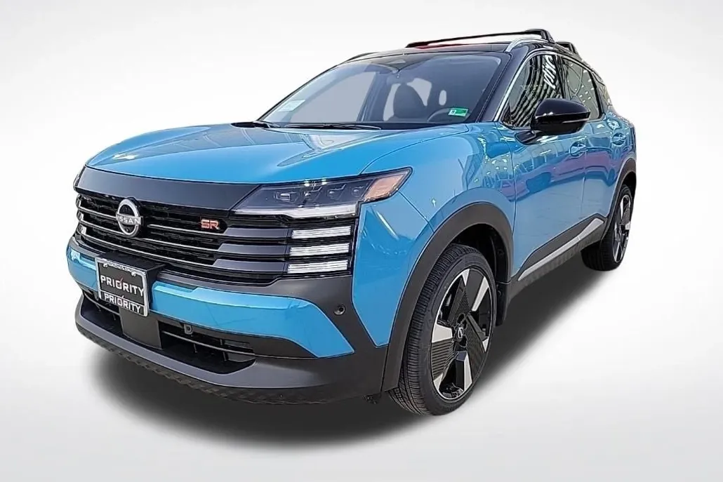 2026 Nissan Kicks SR photo 1