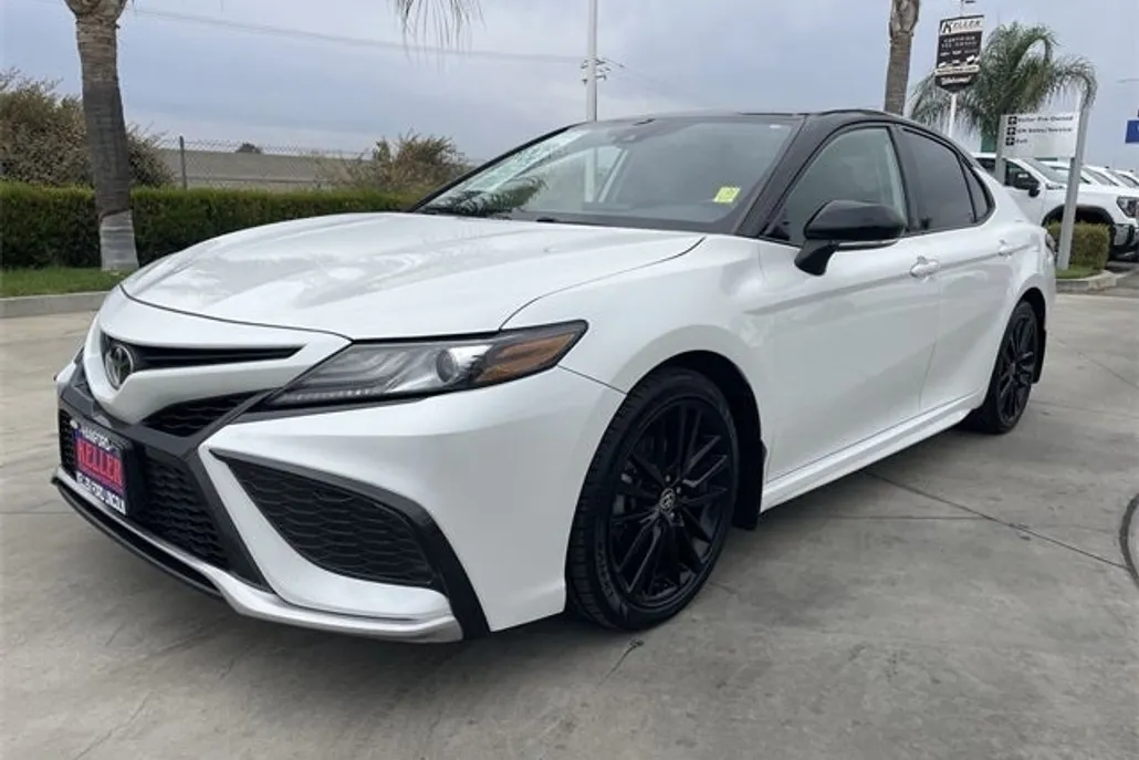 2021 Toyota Camry XSE photo 1